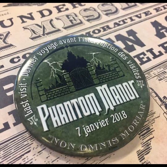 ISO: AFFORDABLE Disney Buttons - Picture 4 of 8